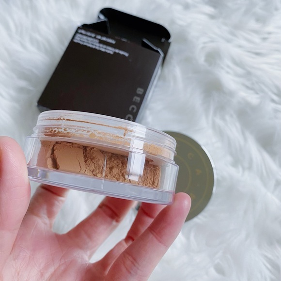 Becca Setting & Refresh Powder - Picture 3 of 4